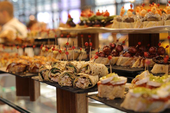 CERTAL Exclusive Tour: LA RIBERA Market + GASTROBARS Bilbao (3h)