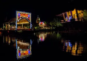 The Most Mexican Party Tour in Xoximilco & Open Bar only from Cancun