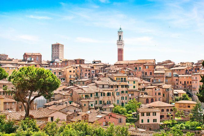 From Pisa or Lucca: Siena and San Gimignano Small Group Tour