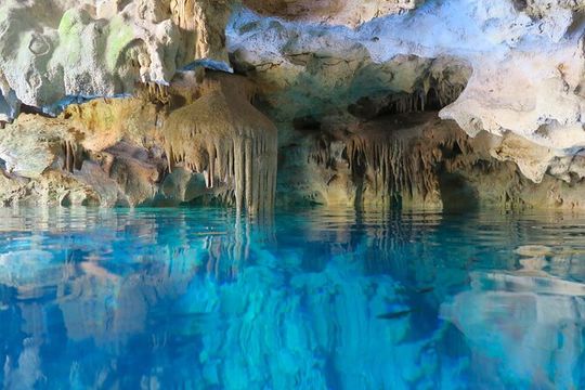 Full-Day Tour of Tulum Ruins and Cenotes with Lunch