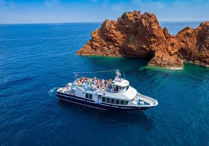 Ile Sainte-Marguerite Ferry & Corniche d'Or Cruise Combo from Cannes