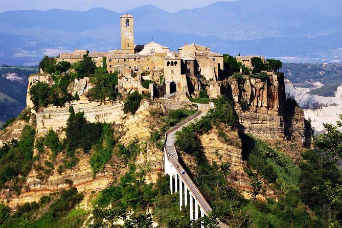 Private Orvieto and Civita di Bagnoregio Historical Day Tour from Rome