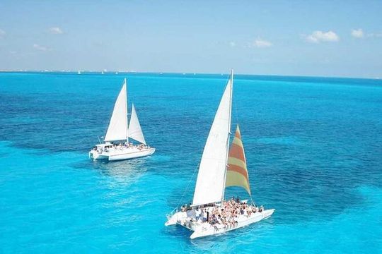 Isla Mujeres Catamaran Luxury Sailing Experience from Puerto Morelos