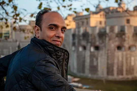 Private Photo Shoot with a Professional Photographer - Iconic London