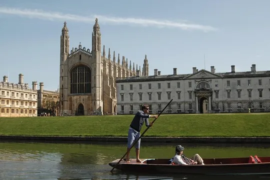 Private Chauffeured Range Rover to Cambridge from London