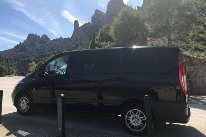 Visit Montserrat 5 hours (From 1 to 7 passengers)