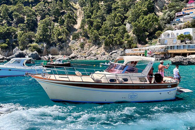 Full day in Capri with Fratelli Aprea 32 Feet