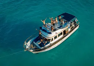 Boating Experience in Cancun Bay. All inclusive.