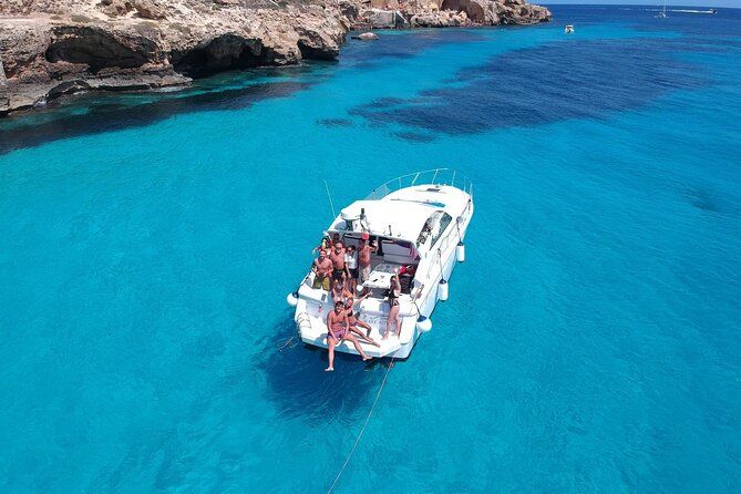 Favignana and Levanzo Boat Tour with Lunch on Board