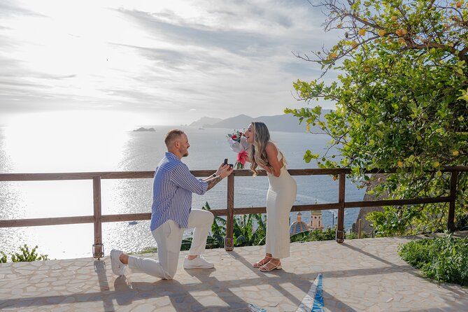 Private Photo Session with a Local Photographer in Praiano