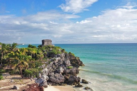 Tulum Ruins & Cenote guided private tour from Tulum and Riviera Maya.