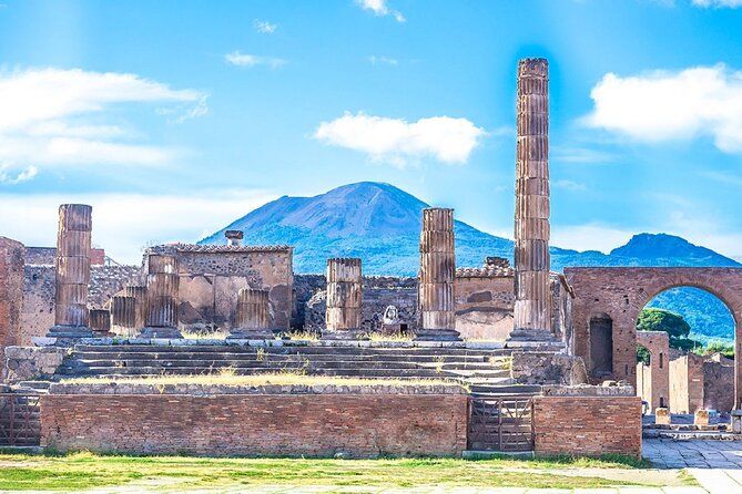 Semi - Private Tour of Pompeii with an Archaeologist