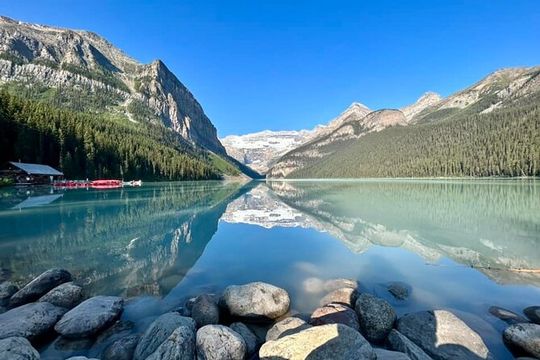 Experience Banff & Lake Louise | Moraine - PRIVATE DAY TOUR