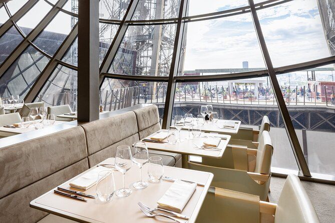 Paris Late Lunch at Eiffel Tower's Madame Brasserie Restaurant