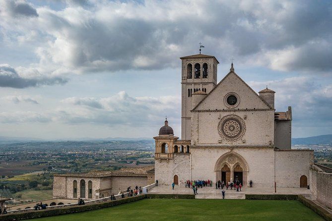 Full-Day Assisi and Orvieto Private Tour from Florence