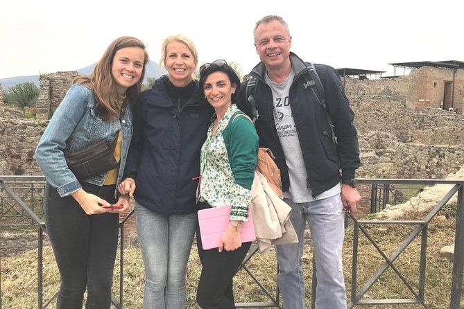 Private Day Tour from Rome to Pompeii and Herculaneum with Hotel Pick up