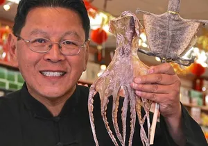 A Wok Around Chinatown: Culinary and Cultural Walking Tour Led by a Chef