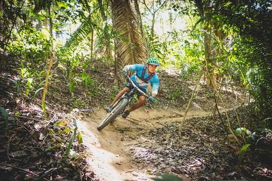 SINGLETRACK MOUNTAIN BIKE - Guided through the jungle