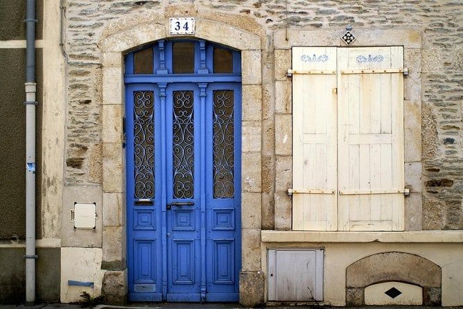 Cherbourg Private Walking Tour with a Local