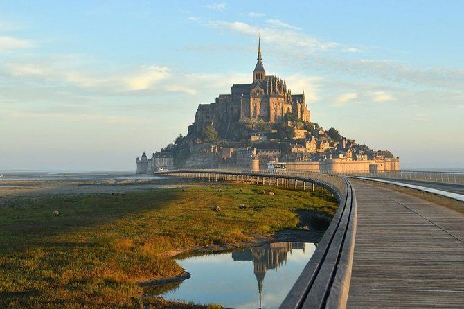 Day Trip with a local driver Mont Saint-Michel & Saint-Malo from Rennes 8h