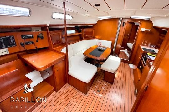 Private Sailboat tour in Cabo San Lucas with Papillon Yachts