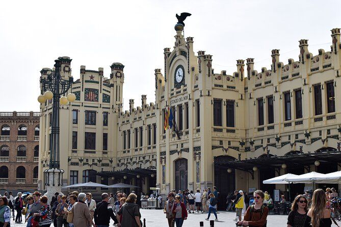 Valencia Centre Food Tour with 9+ Tastings of Regional Delicacies