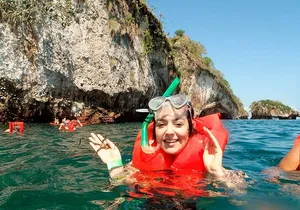 Catamaran Arches, Animas Beach, Quimixed Waterfall and Food Tour