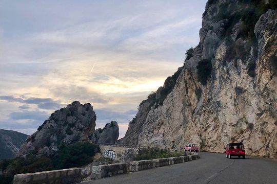  Private excursion from Villefranche in Citroën Méhari to Eze and Monaco