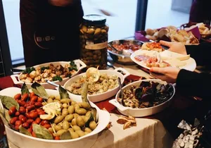 Vancouver City Tour with Indian Meal ( 70 Items Eat as much as you can)