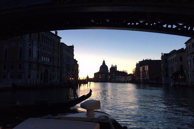 Discover Venice at sunset