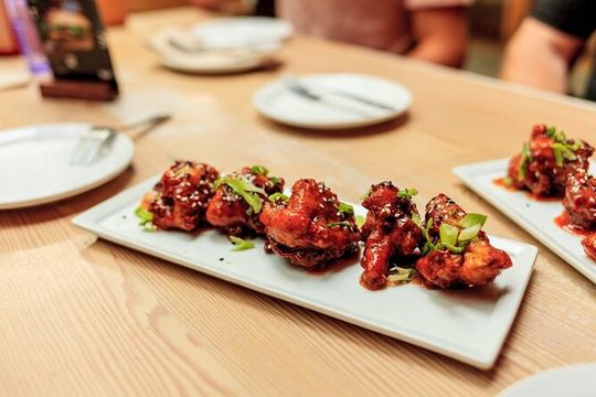 Vancouver Private Food Tour – Taste 6+ Local Dishes & Fresh Sushi