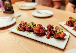 Vancouver Private Food Tour – Taste 6+ Local Dishes & Fresh Sushi