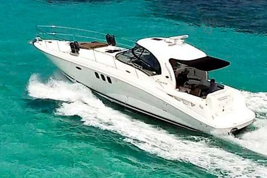 Private Tour of Cancun to Isla Mujeres by 45-foot Yacht.
