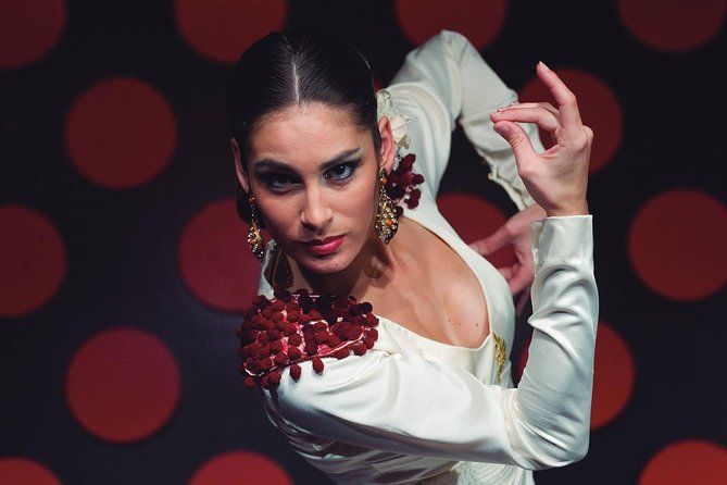 Private Tapas Walking Tour in Barcelona Old Town and Flamenco Show