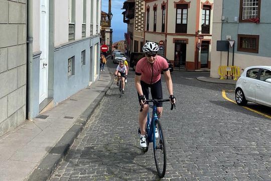 1/2 day guided roadbike tour