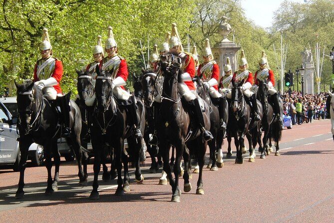 Full Day London Private Tour with Admission to Iconic Landmarks