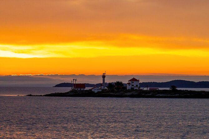 Campbell River, BC: 2 Hour Coastal Sunset Tour By Boat
