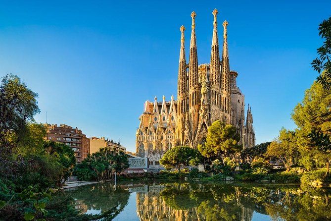 Private and customizable Barcelona Half-Day Tour