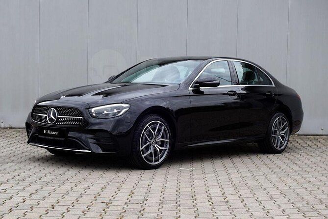 Private Transfer: Civitavecchia Port to Rome by Business Car