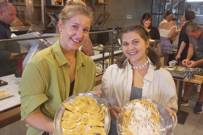 Sorrento: Pasta and Tiramisu Cooking Class with Lunch and Wine