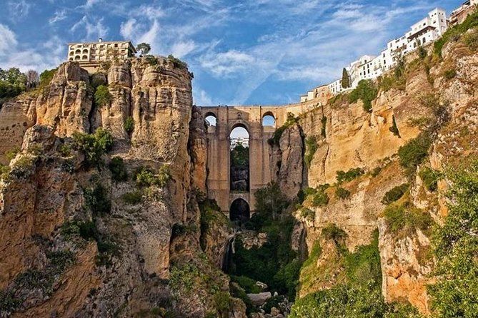 Ronda and the white village of Setenil private tour from Seville