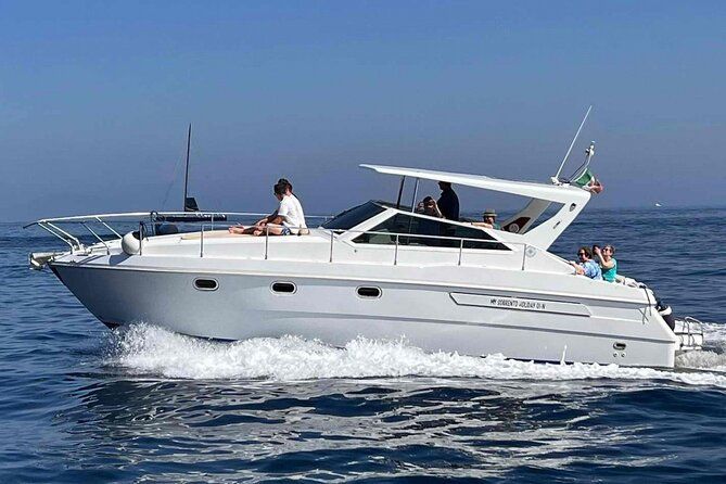 Private boat tour to Capri departing from Positano
