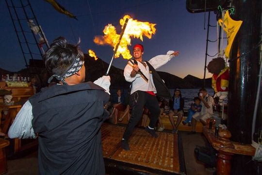 Yo Ho Pirate Show at Sunset, Dinner and Legends on the High Seas