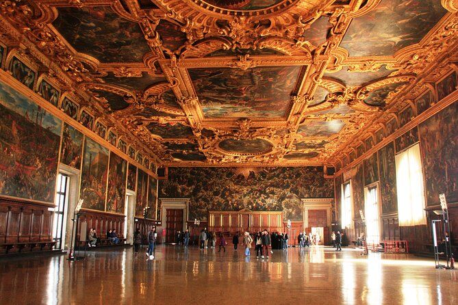 Doge's Palace small group or private tour with a local guide