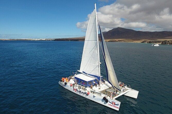 Catamaran Experience to Papagayo's Beaches with lunch and drinks