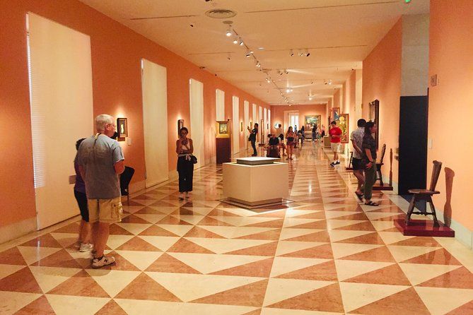 Guided tour of the Thyssen Museum in Madrid, entrance fees and pick-up at the hotel.
