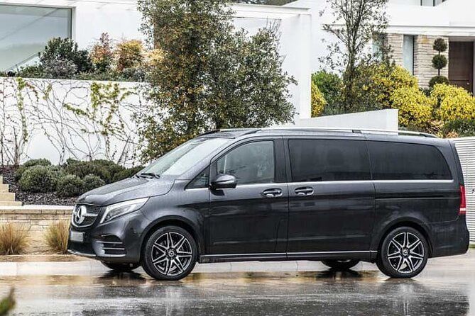 Marseille by Yourself with English Chauffeur by Van 6h Disposal