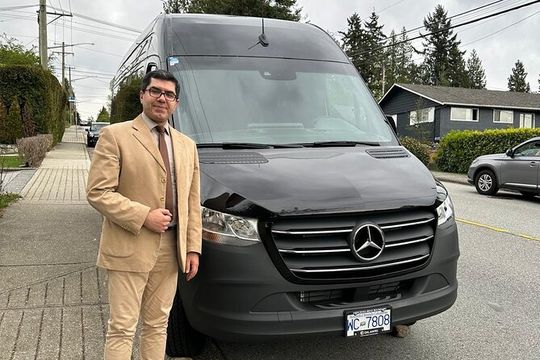 Vancouver and North Shore Grand City Tour with your luggage