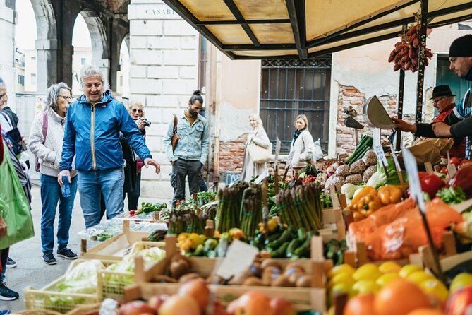 Rialto Market Tour with Hands on Cooking Class, Wine & Tiramisu