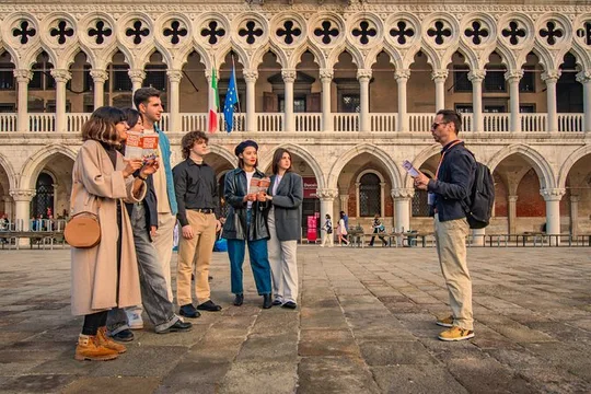 Priority Access to Doge’s Palace: Guided Walking Tour in Venice